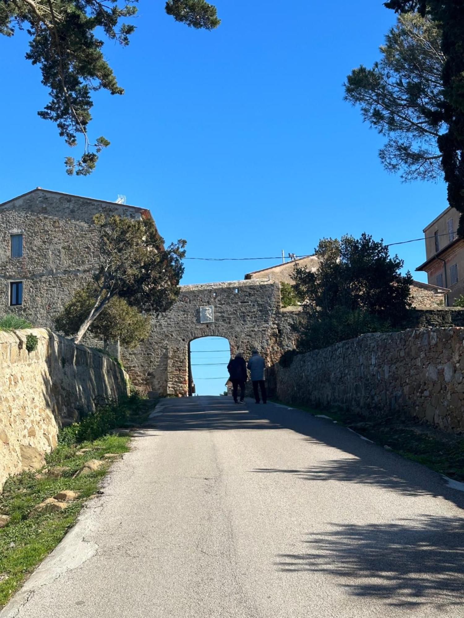 Apartmán La Casa Di Nonna Ottorina Venturina Terme Exteriér fotografie