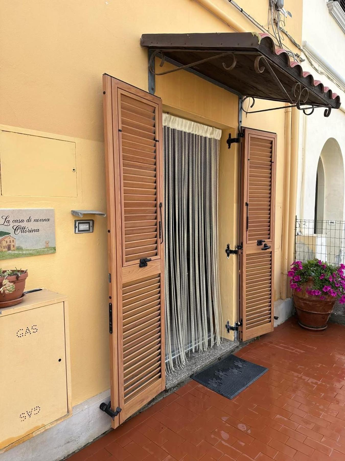 Apartmán La Casa Di Nonna Ottorina Venturina Terme Exteriér fotografie