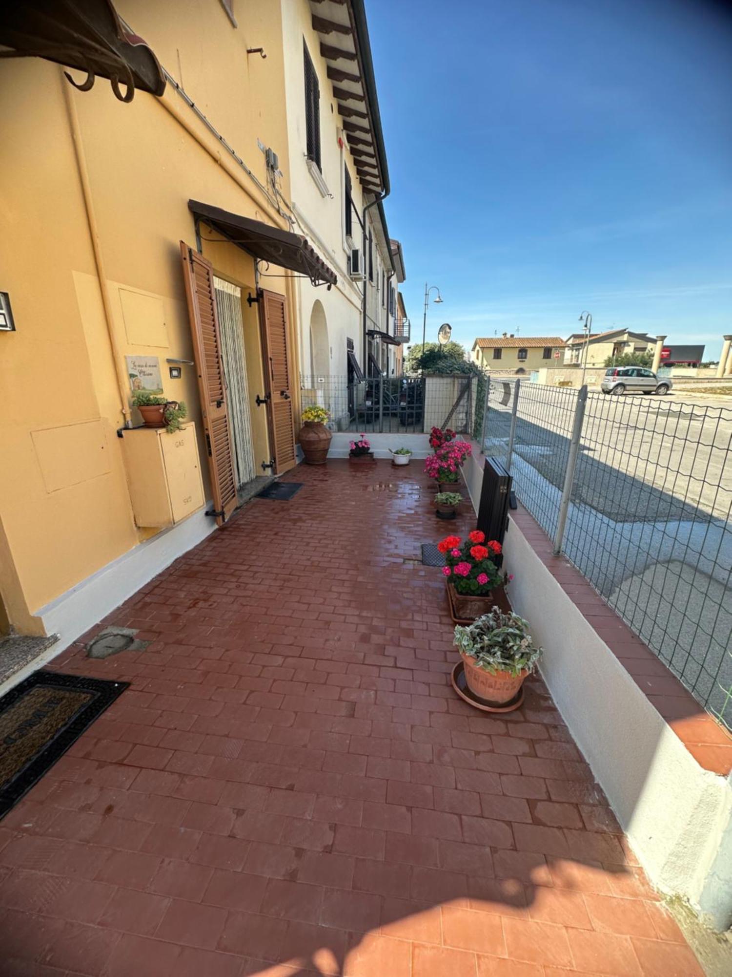 Apartmán La Casa Di Nonna Ottorina Venturina Terme Exteriér fotografie